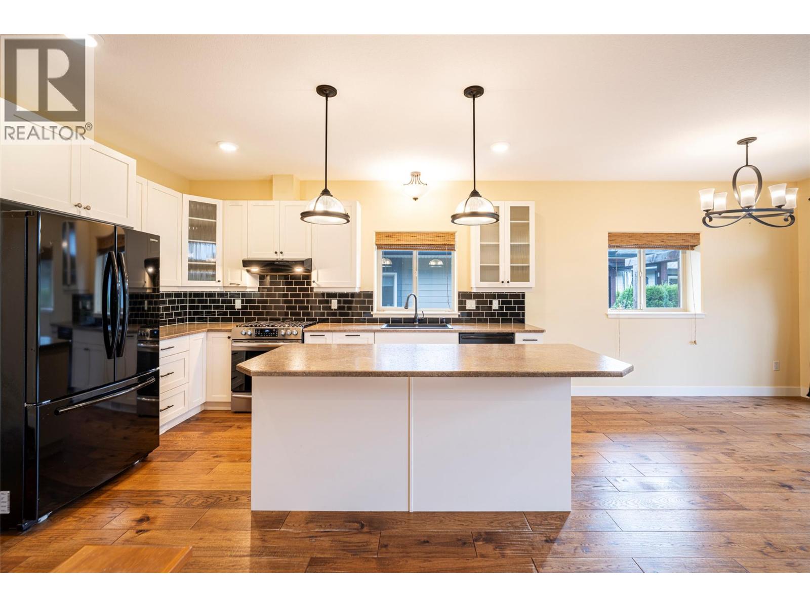 2444 York Avenue Unit# 32