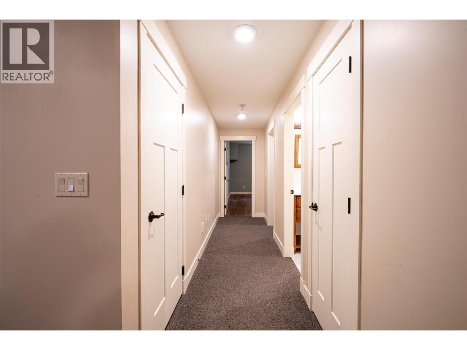 2444 York Avenue Unit# 32