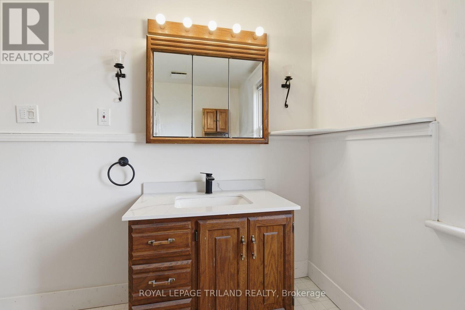 1 - 22 Mitchell Street, St. Thomas, Ontario  N5R 2T7 - Photo 17 - X14029146