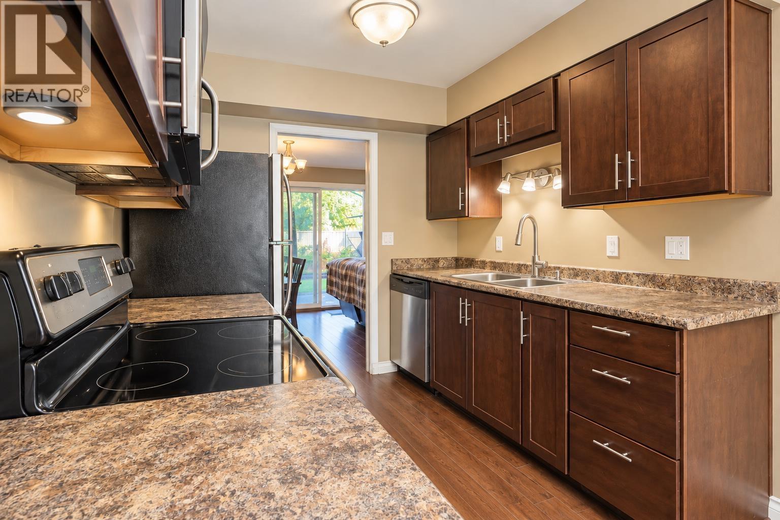 2 2957 Oxford Street, Port Coquitlam, British Columbia  V3B 5K9 - Photo 4 - R3174916