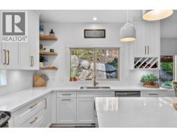 178 Terrace Hill Court, Kelowna, British Columbia V1V 2T2 - Photo 7 - 10402057