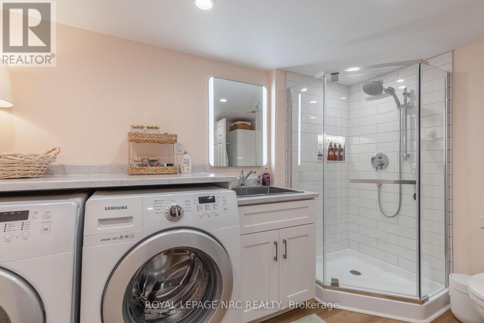 6496 Caswell Street, Niagara Falls (Stamford), Ontario  L2J 1B9 - Photo 27 - X14029360