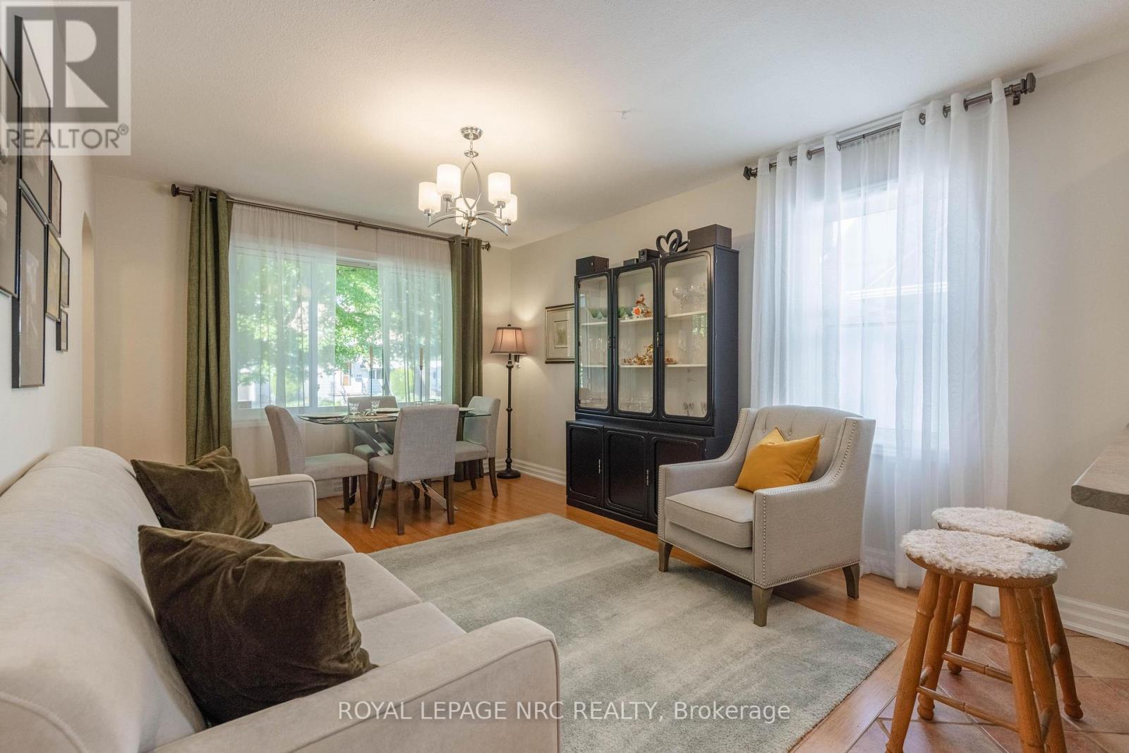 6496 Caswell Street, Niagara Falls (Stamford), Ontario  L2J 1B9 - Photo 9 - X14029360