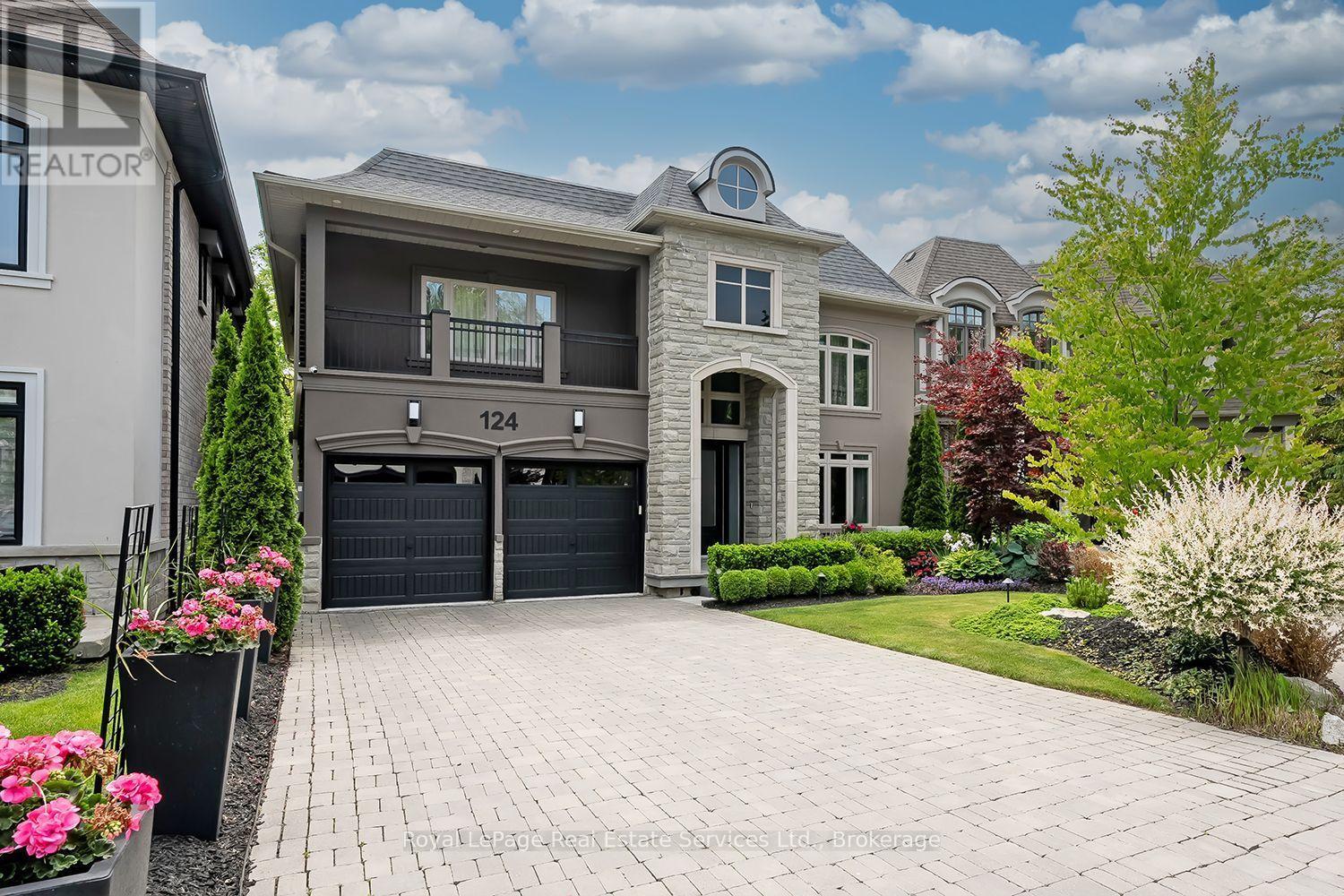 124 Paliser Court, Oakville, Ontario  L6K 2H1 - Photo 3 - W14029404