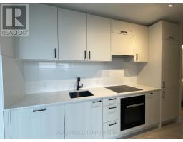 811 - 5 QUARRINGTON LANE, Toronto, Ontario