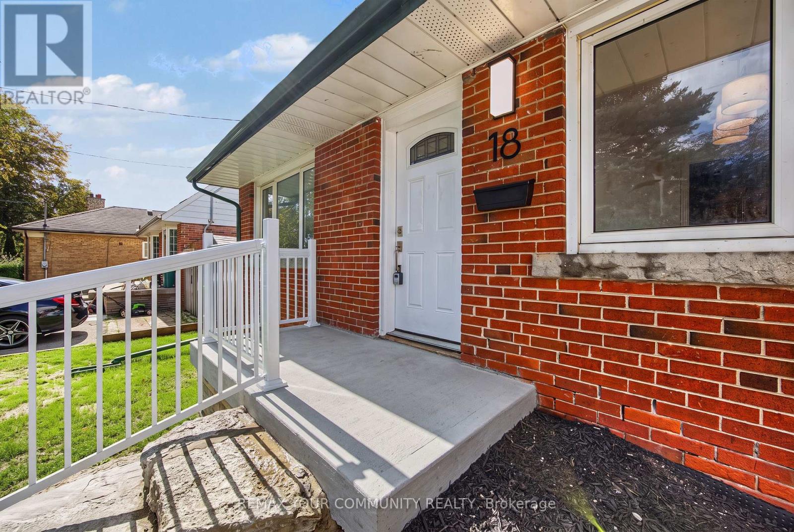 18 Robertsfield Crescent, Toronto, Ontario  M1R 2X2 - Photo 5 - E14029418