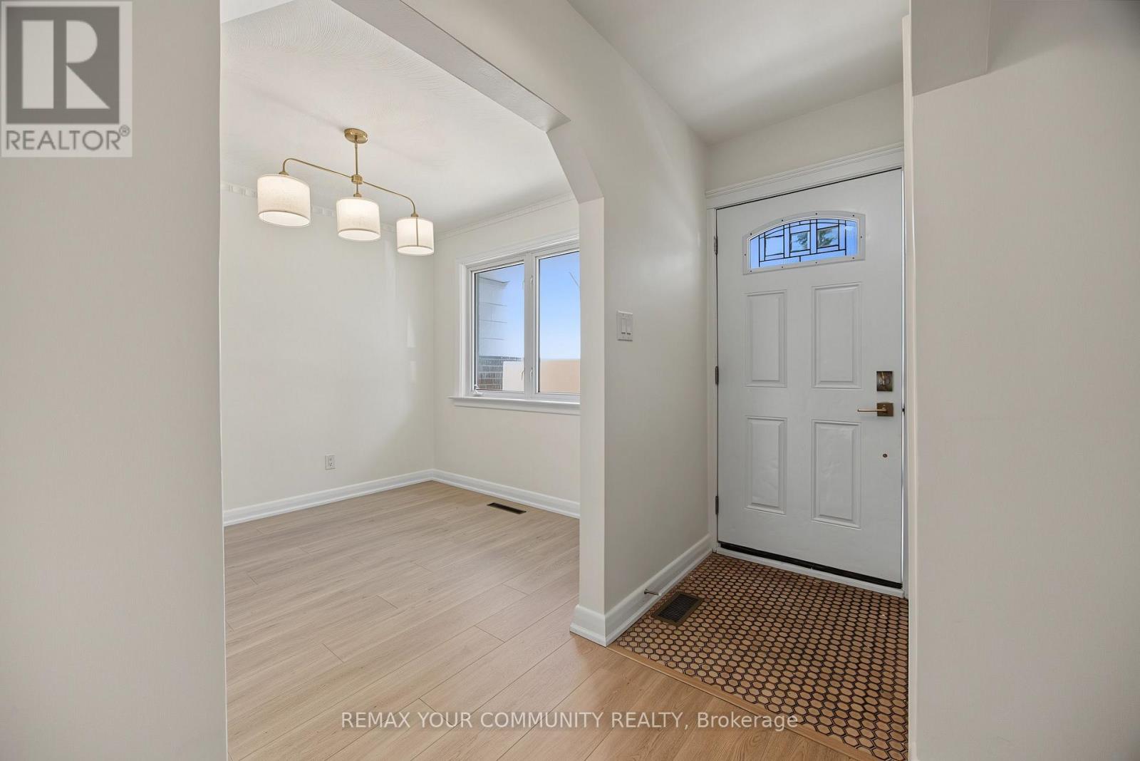 18 Robertsfield Crescent, Toronto, Ontario  M1R 2X2 - Photo 8 - E14029418