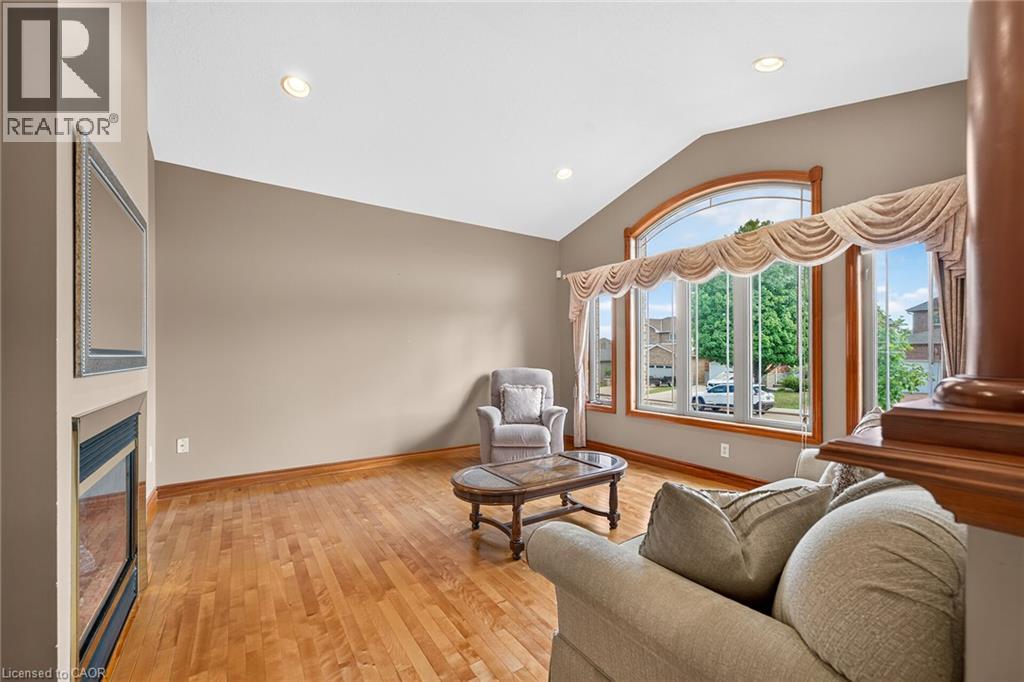 219 Jacqueline Boulevard, Hamilton, Ontario  L9B 2T6 - Photo 5 - 40865522