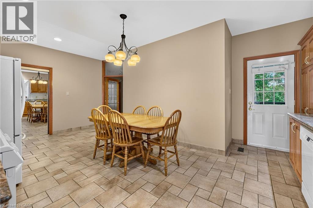 219 Jacqueline Boulevard, Hamilton, Ontario  L9B 2T6 - Photo 28 - 40865522