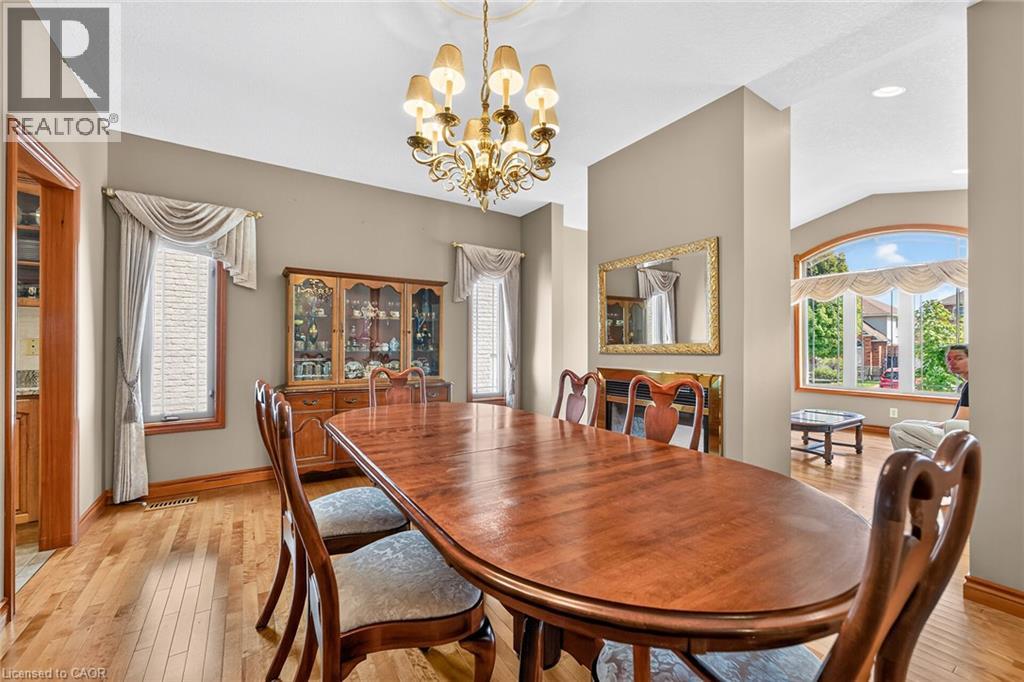 219 Jacqueline Boulevard, Hamilton, Ontario  L9B 2T6 - Photo 13 - 40865522