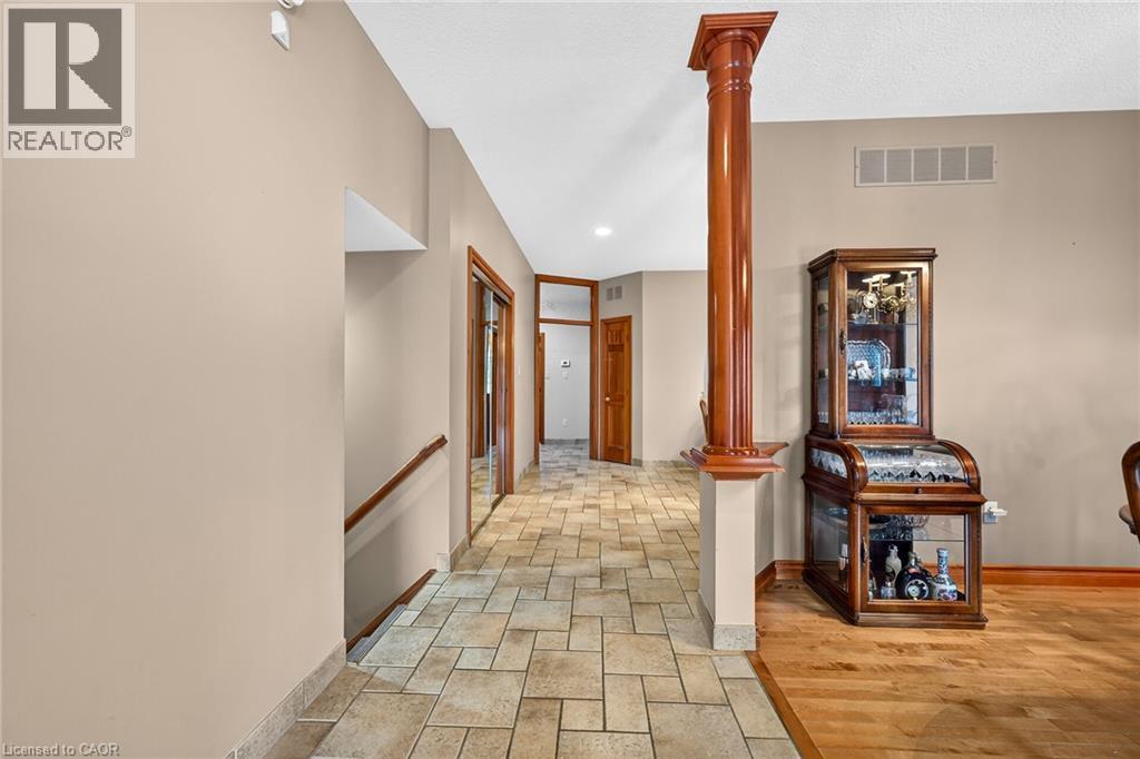 219 Jacqueline Boulevard, Hamilton, Ontario  L9B 2T6 - Photo 16 - 40865522
