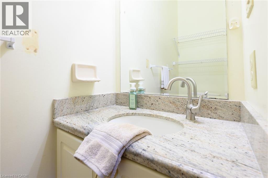 219 Jacqueline Boulevard, Hamilton, Ontario  L9B 2T6 - Photo 39 - 40865522