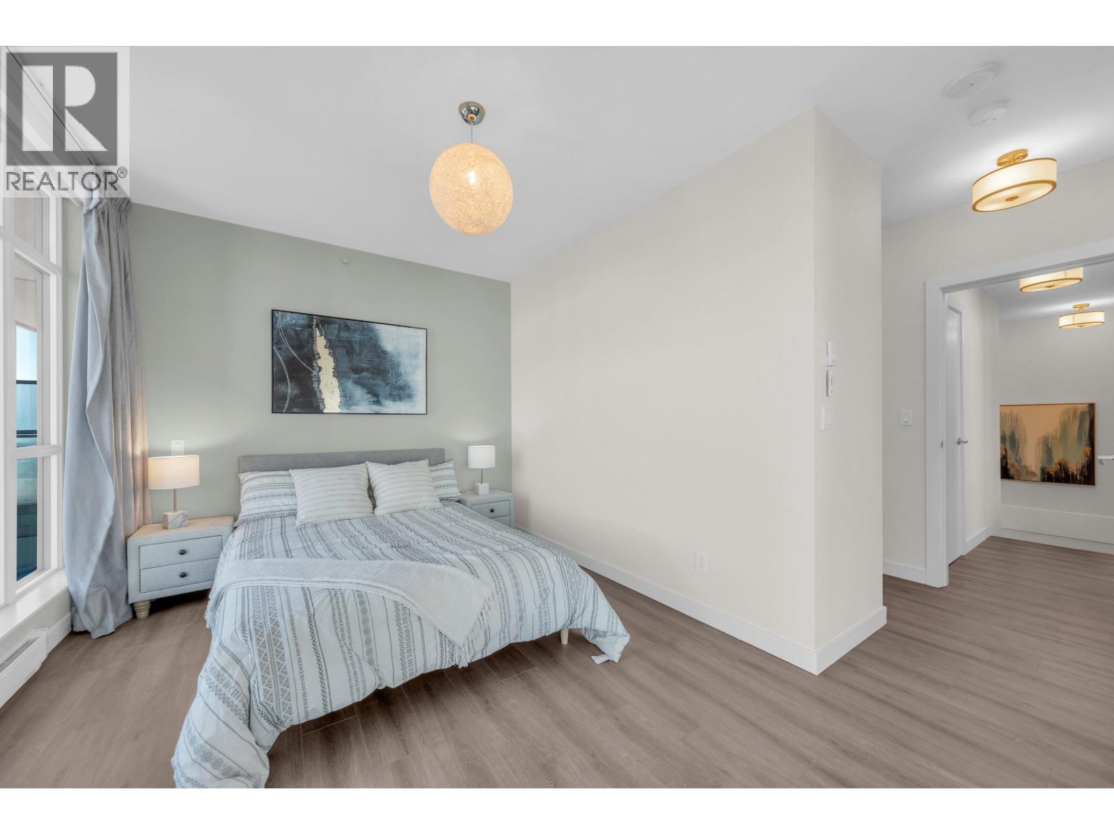 3203 4688 KINGSWAY