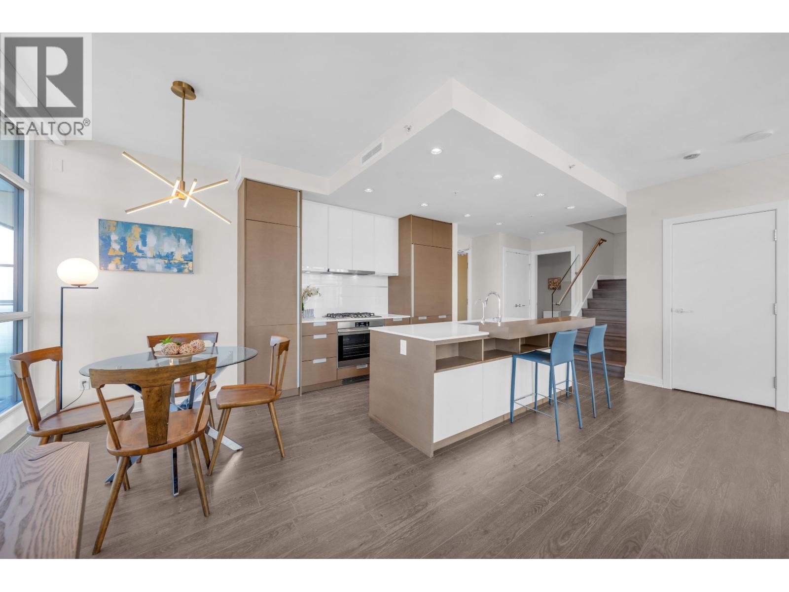 3203 4688 KINGSWAY