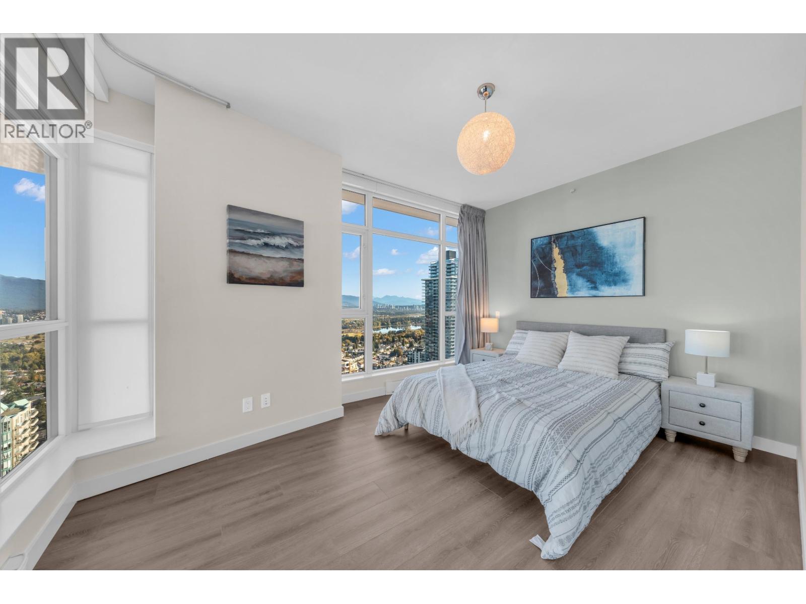 3203 4688 KINGSWAY