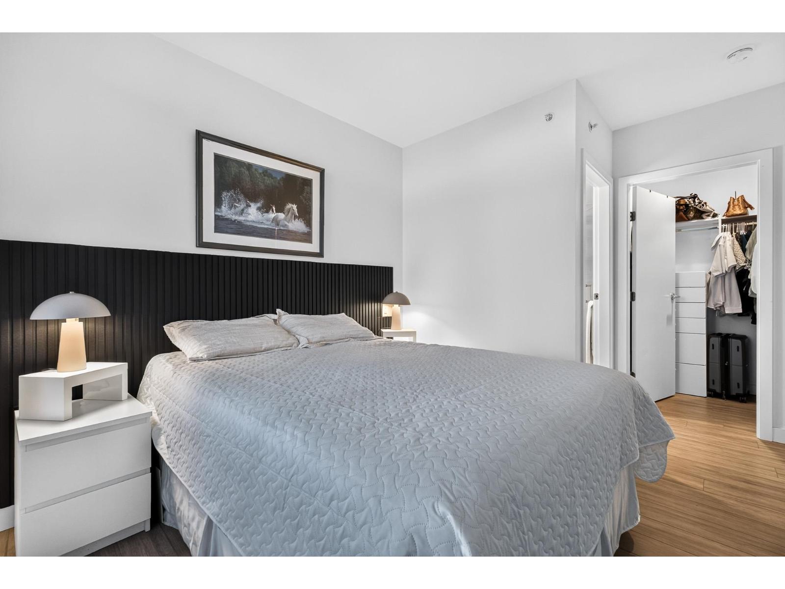 809 13615 FRASER HIGHWAY