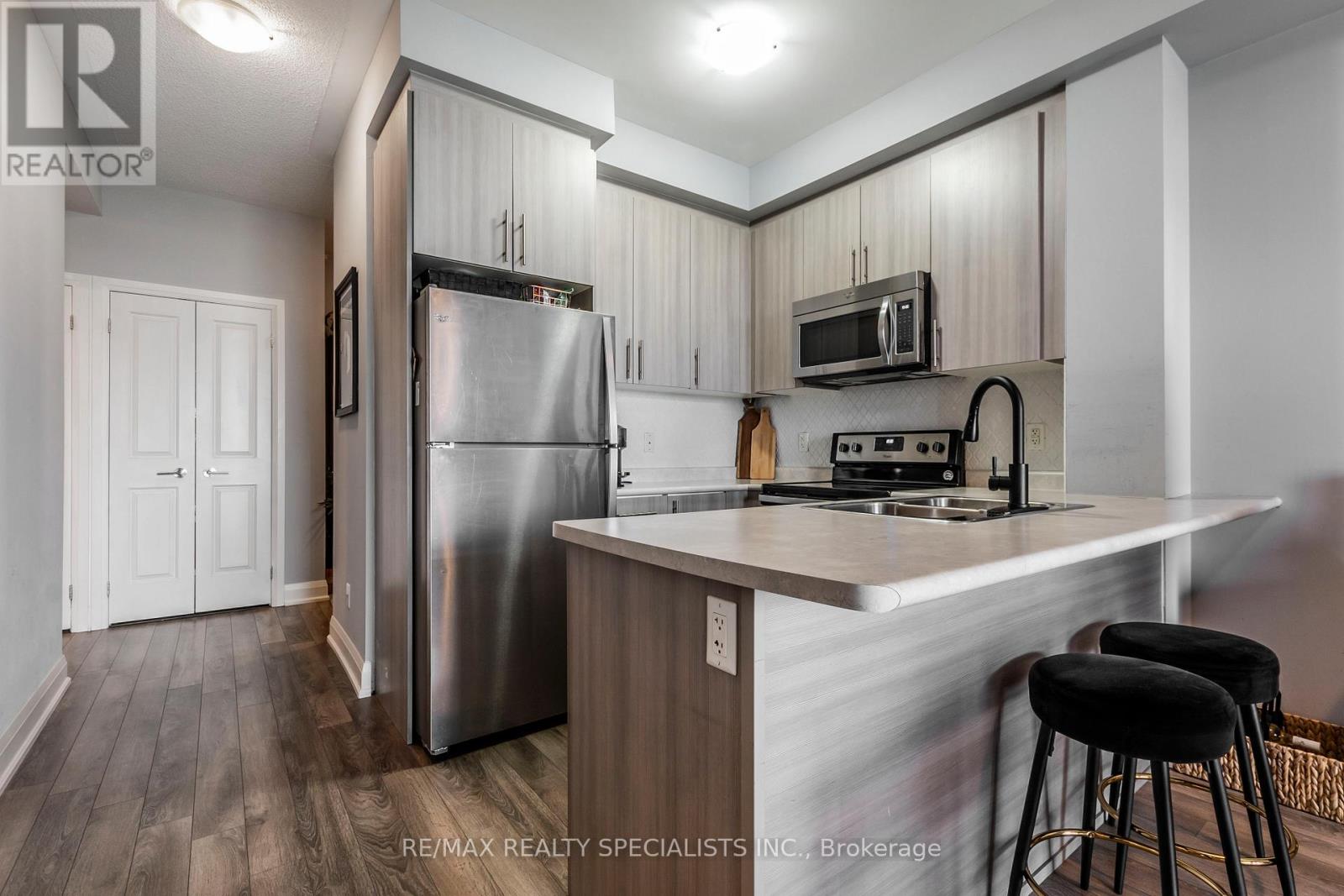 606 - 55 Yorkland Boulevard, Brampton (Goreway Drive Corridor), Ontario  L6P 4K9 - Photo 11 - W14029326