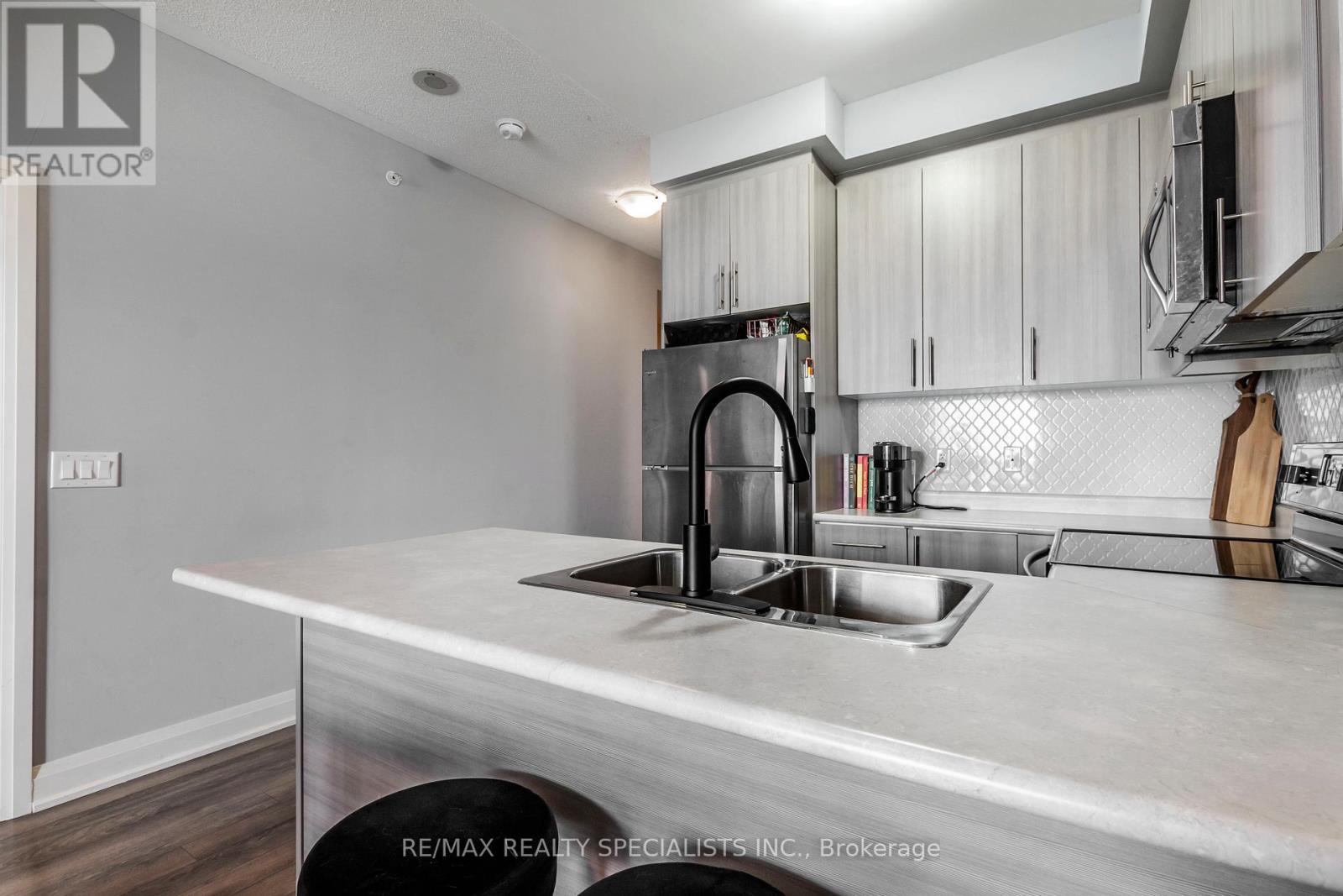 606 - 55 Yorkland Boulevard, Brampton (Goreway Drive Corridor), Ontario  L6P 4K9 - Photo 12 - W14029326