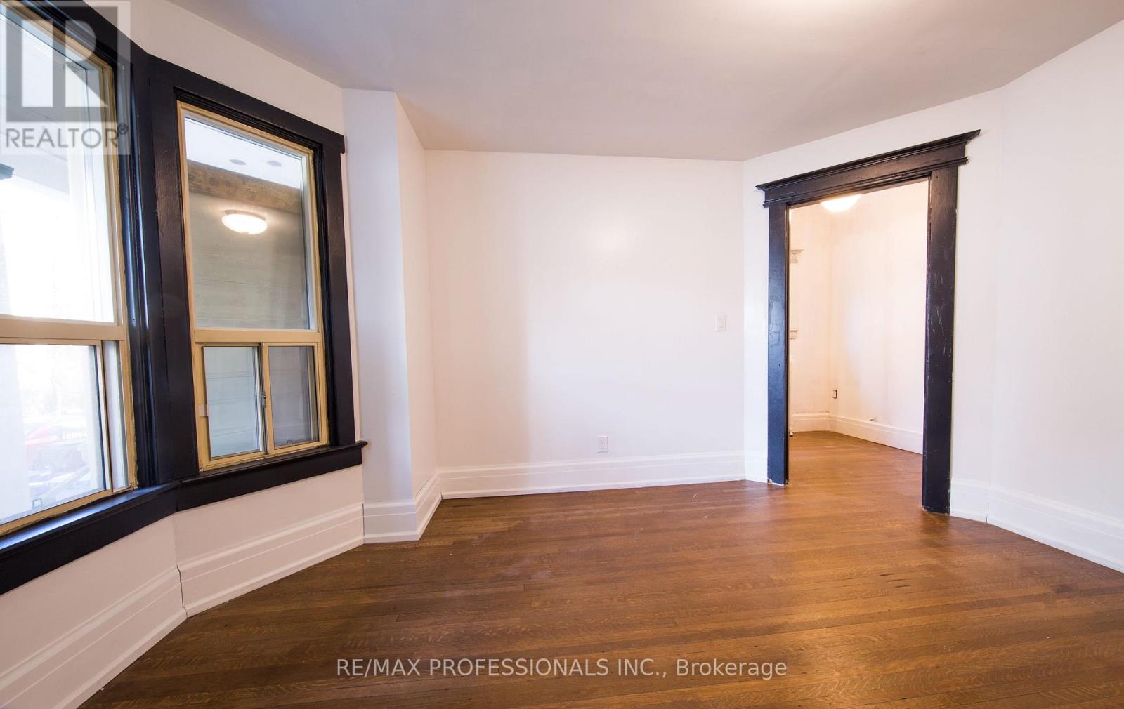 124 Close Avenue, Toronto, Ontario  M6K 2V5 - Photo 11 - W14029340