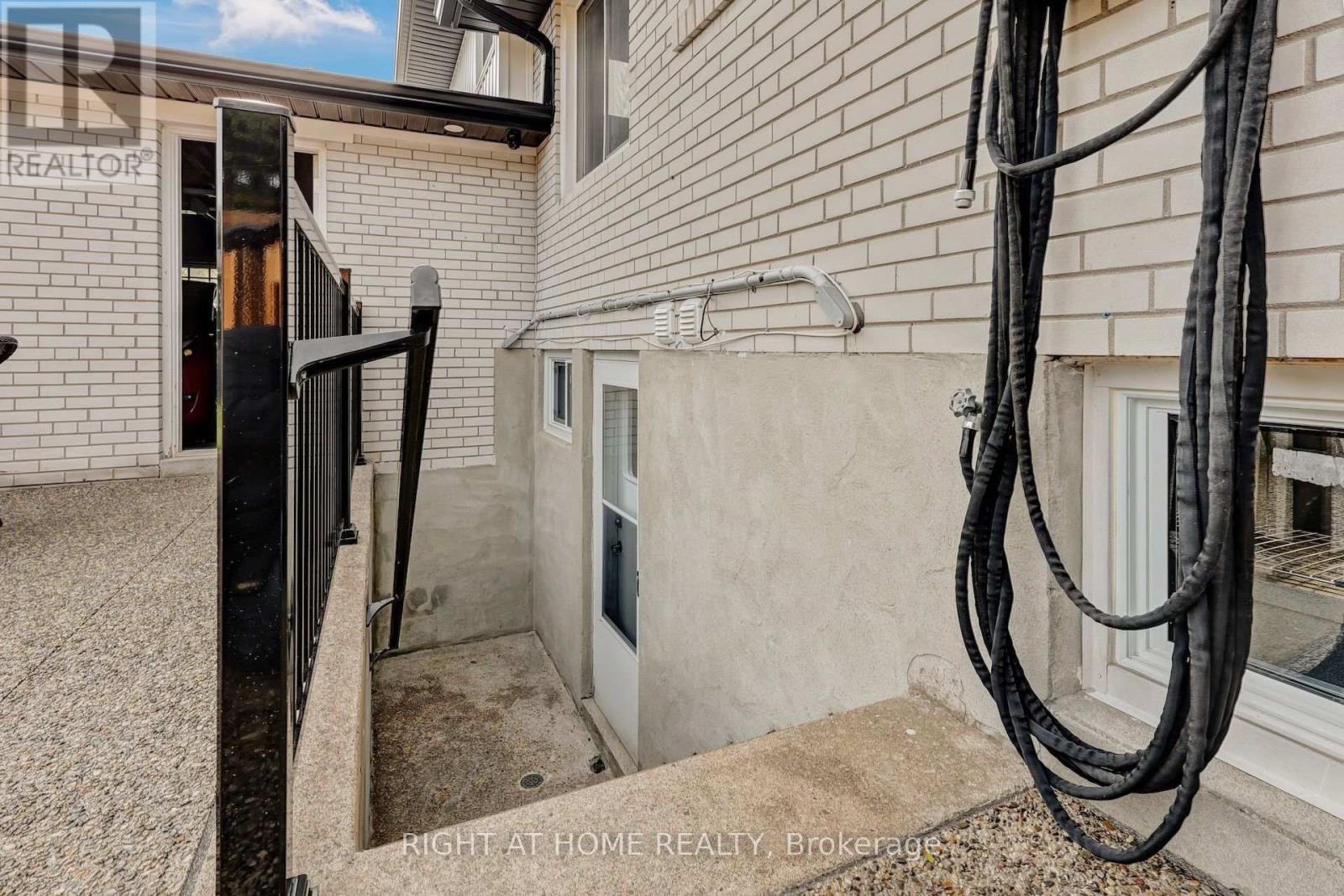 139 Third Line, Oakville, Ontario  L6L 3Z9 - Photo 39 - W14029348