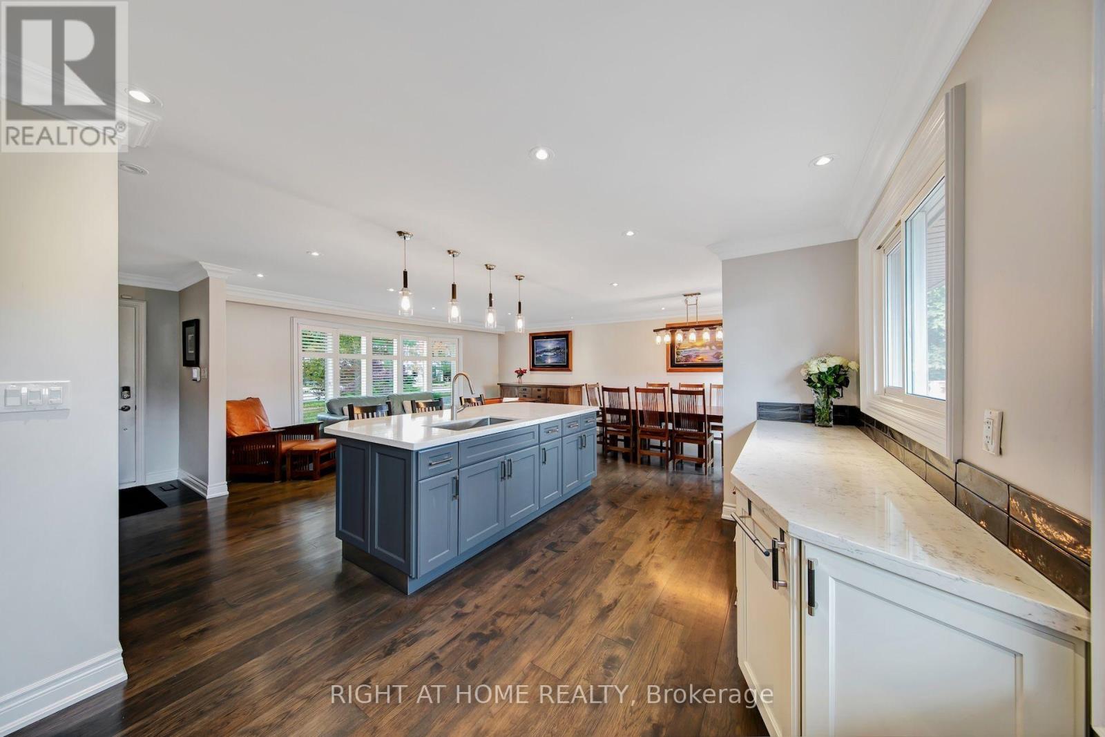 139 Third Line, Oakville, Ontario  L6L 3Z9 - Photo 6 - W14029348