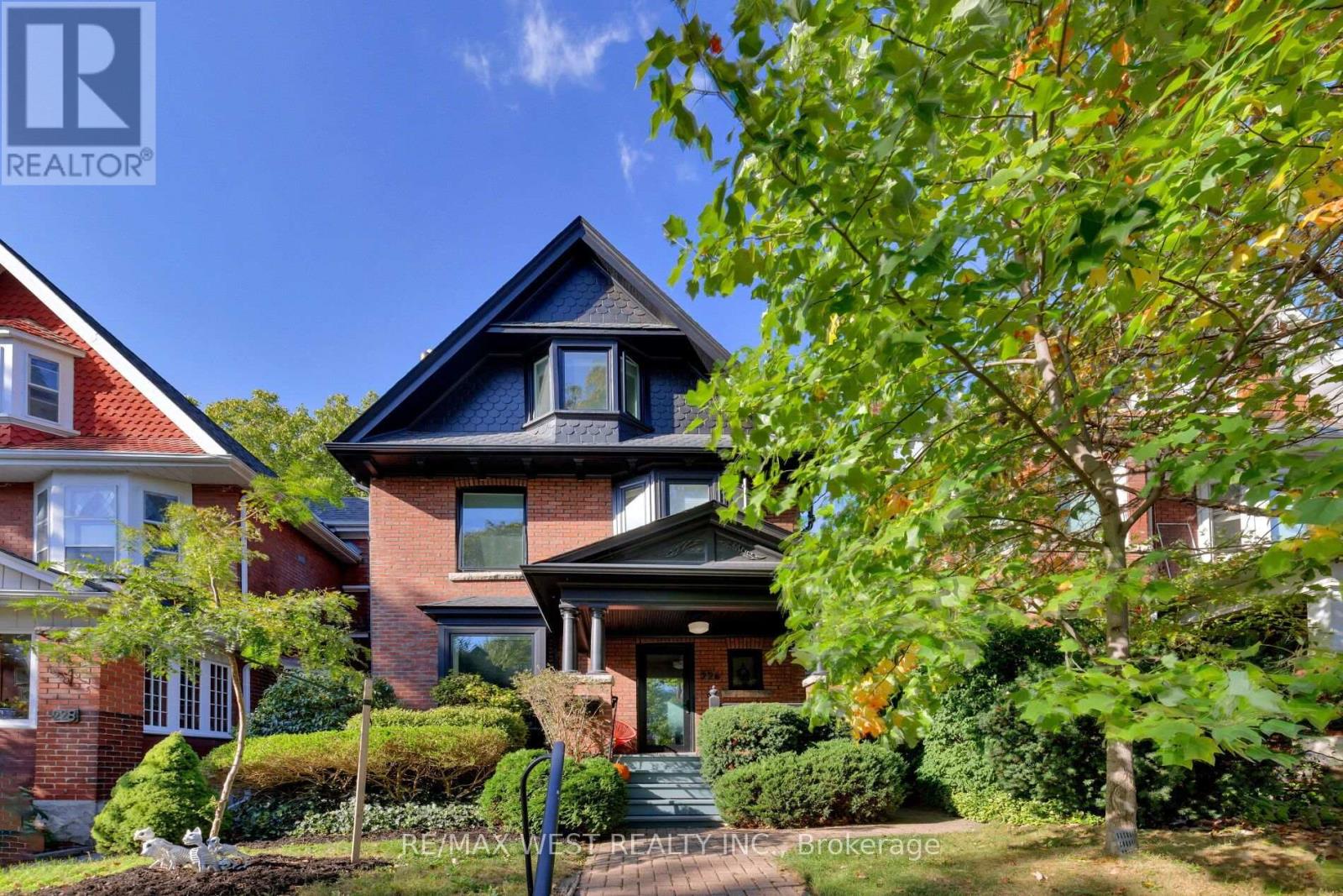 226 WRIGHT AVENUE, Toronto, Ontario