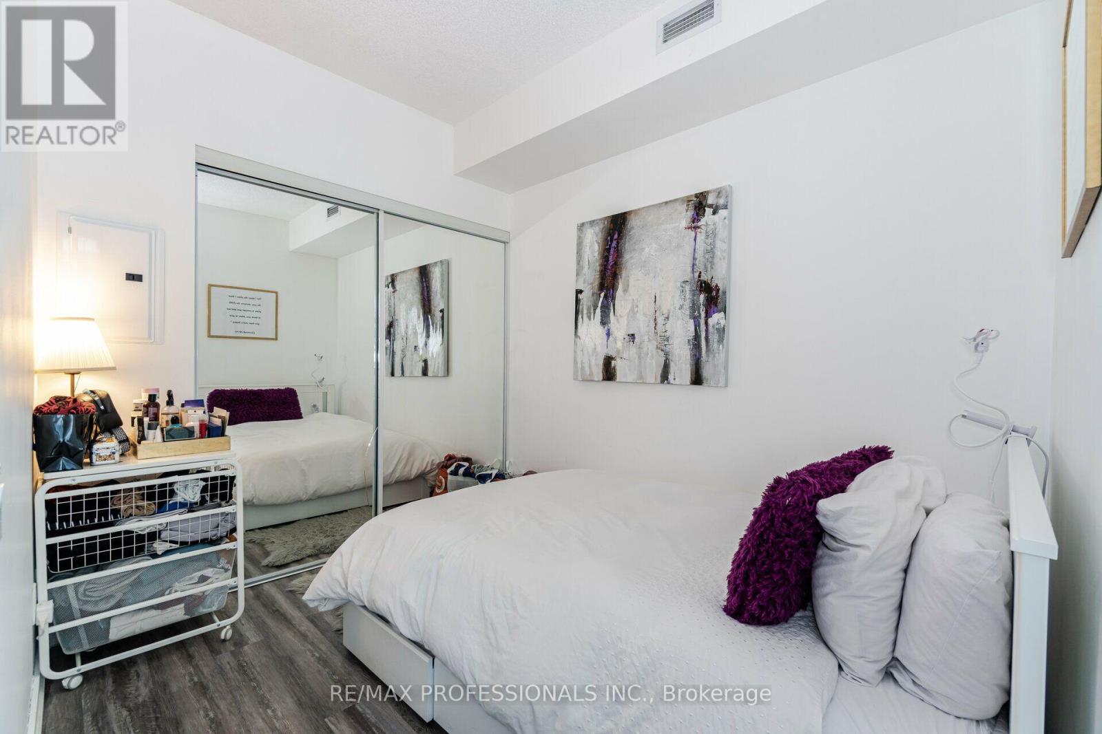 810 - 103 The Queensway Avenue, Toronto, Ontario  M6S 5B3 - Photo 15 - W14029392