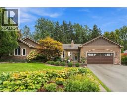 816 ALEXANDER Road, Ancaster, Ontario