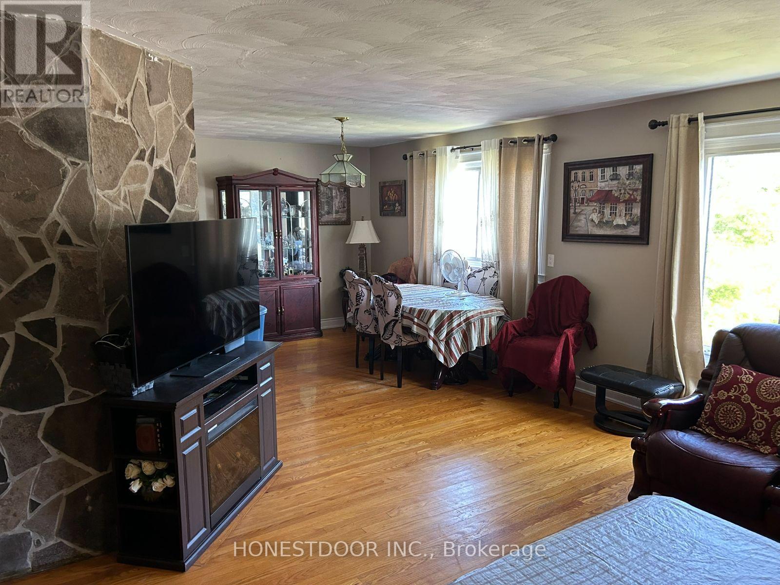 928 Randolph Avenue, Windsor, Ontario  N9B 2V2 - Photo 5 - X14029354