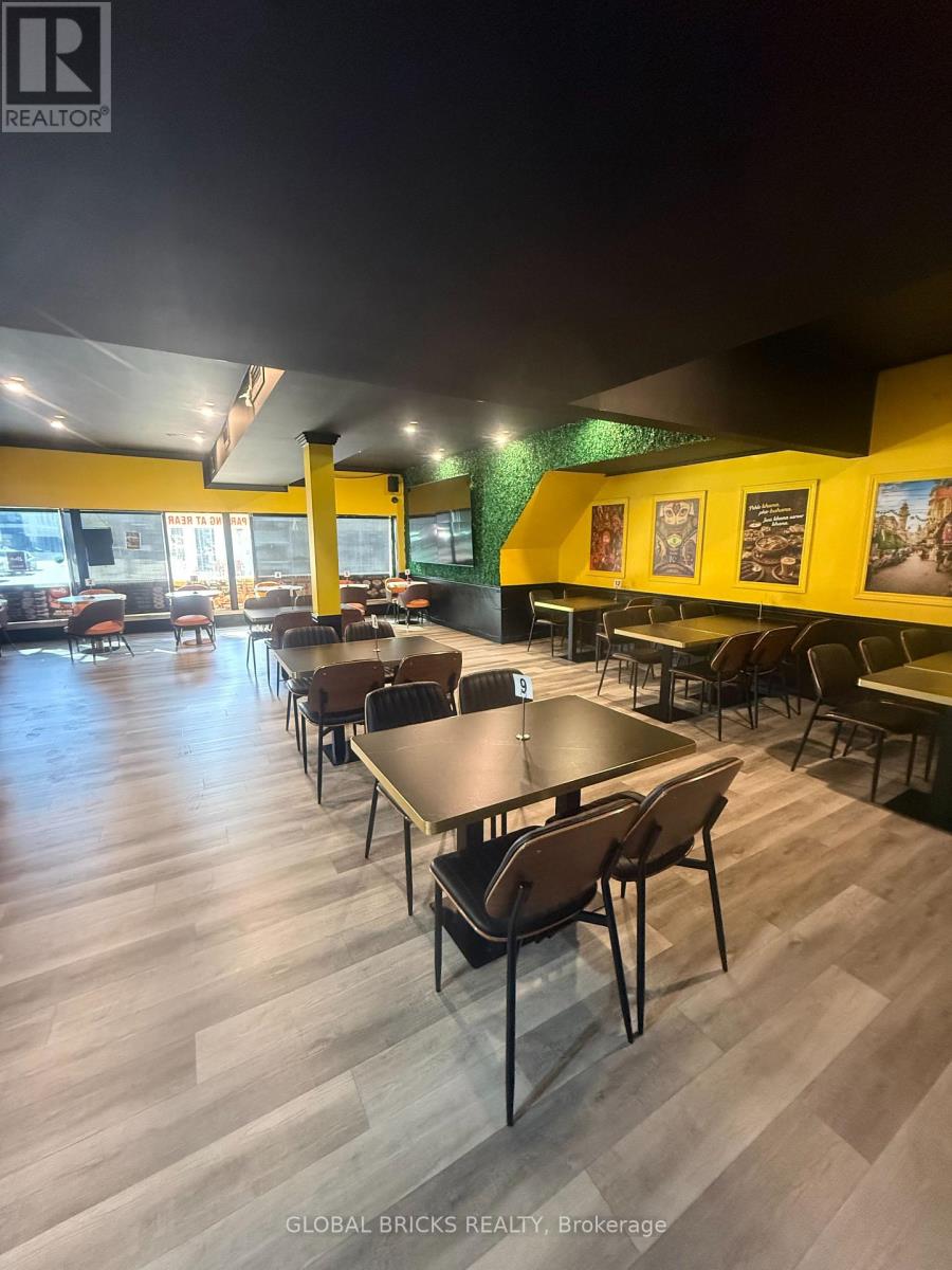 354 MAIN STREET W, Hamilton, Ontario