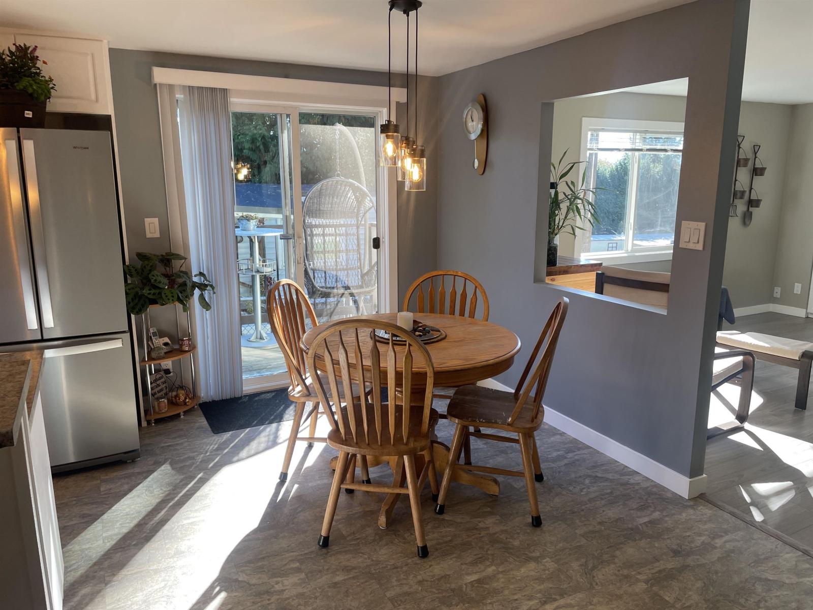 98 43201 LOUGHEED HIGHWAY
