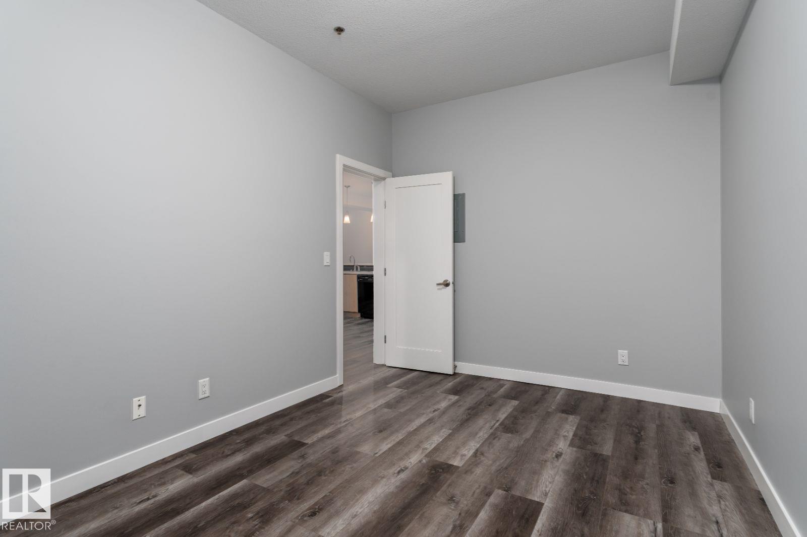 #106 10808 71 AV NW