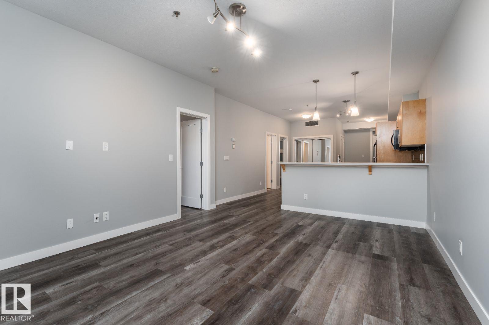 #106 10808 71 AV NW