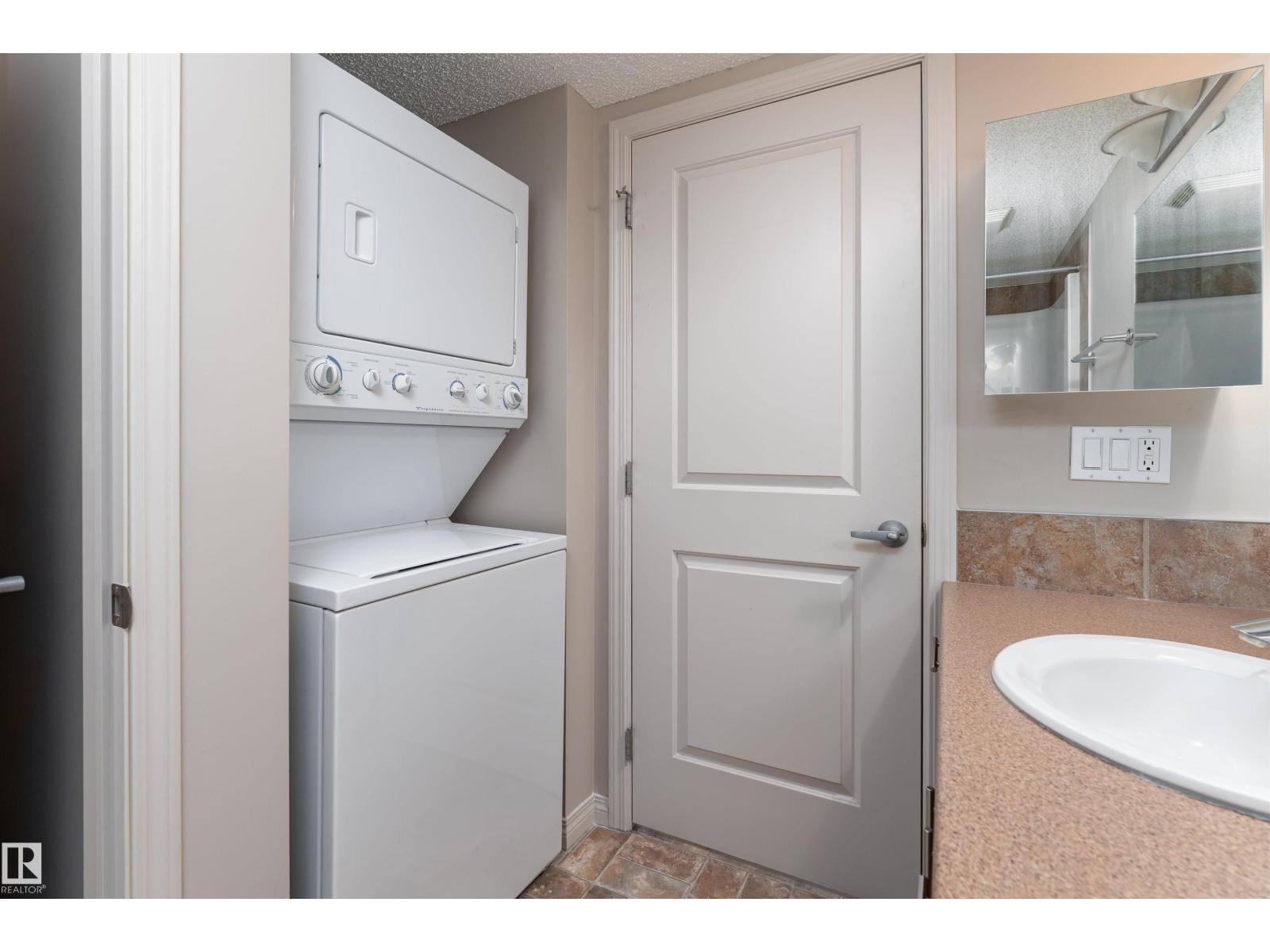 #202 105 AMBLESIDE DR SW