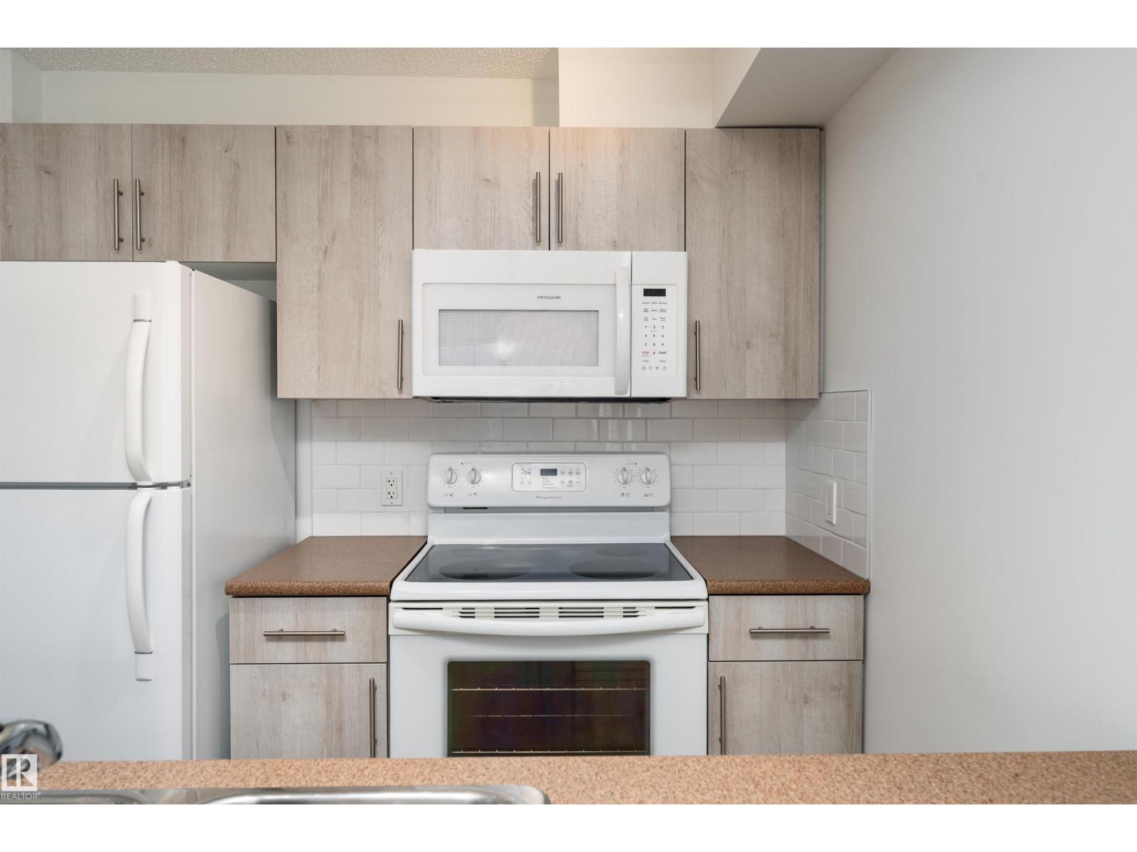 #303 105 AMBLESIDE DR SW
