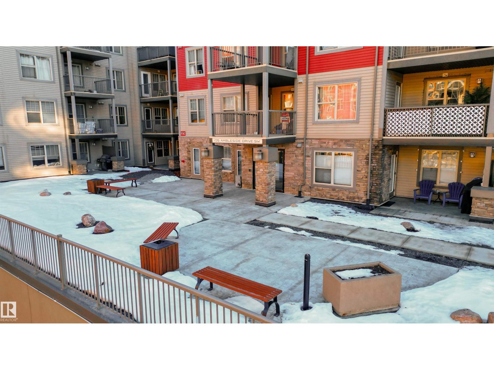 #303 105 AMBLESIDE DR SW