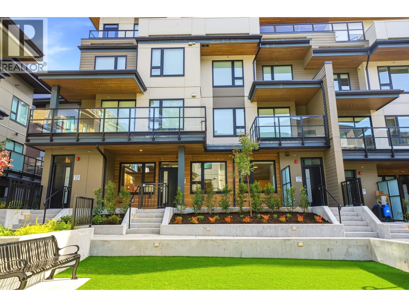 111 950 LYTTON STREET, north vancouver, British Columbia