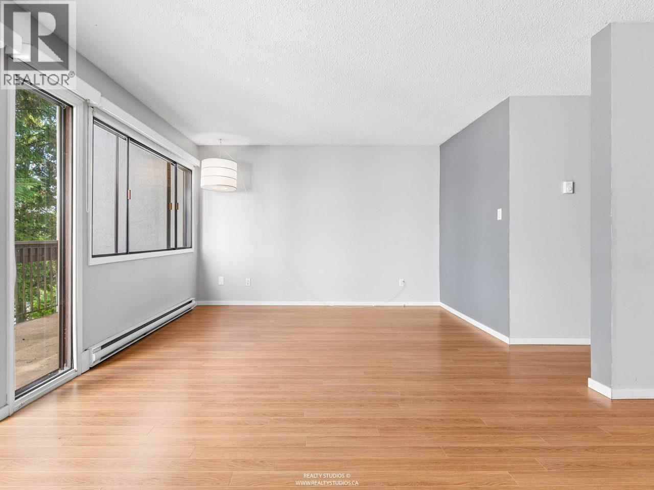 6 7335 Montecito Drive, Burnaby, British Columbia  V5A 1R3 - Photo 4 - R3174970