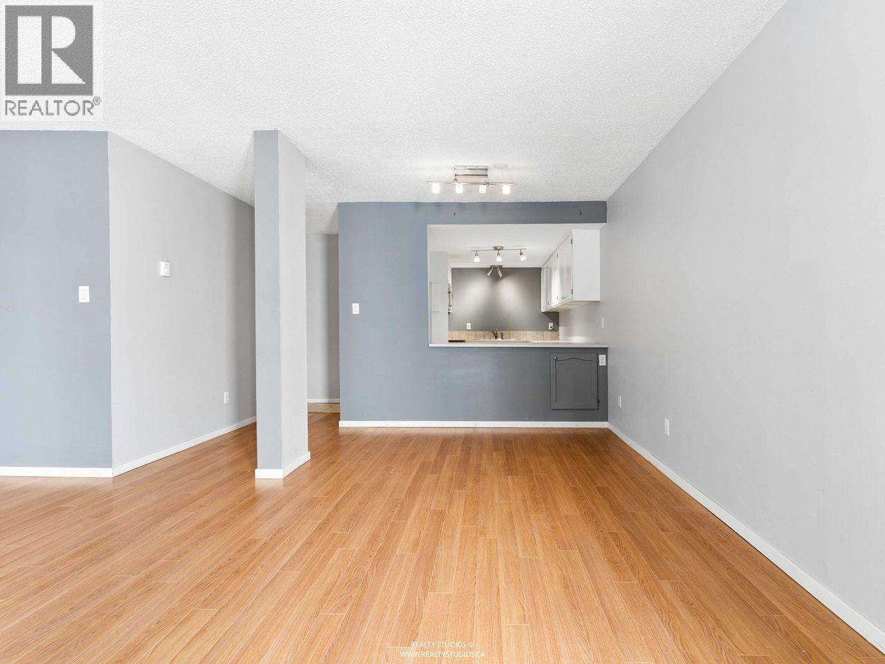 6 7335 Montecito Drive, Burnaby, British Columbia  V5A 1R3 - Photo 7 - R3174970