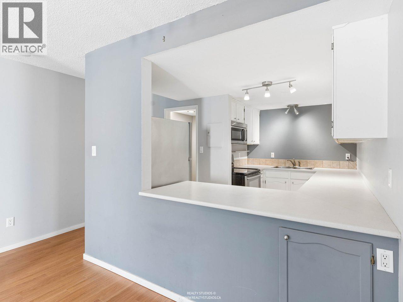 6 7335 Montecito Drive, Burnaby, British Columbia  V5A 1R3 - Photo 8 - R3174970