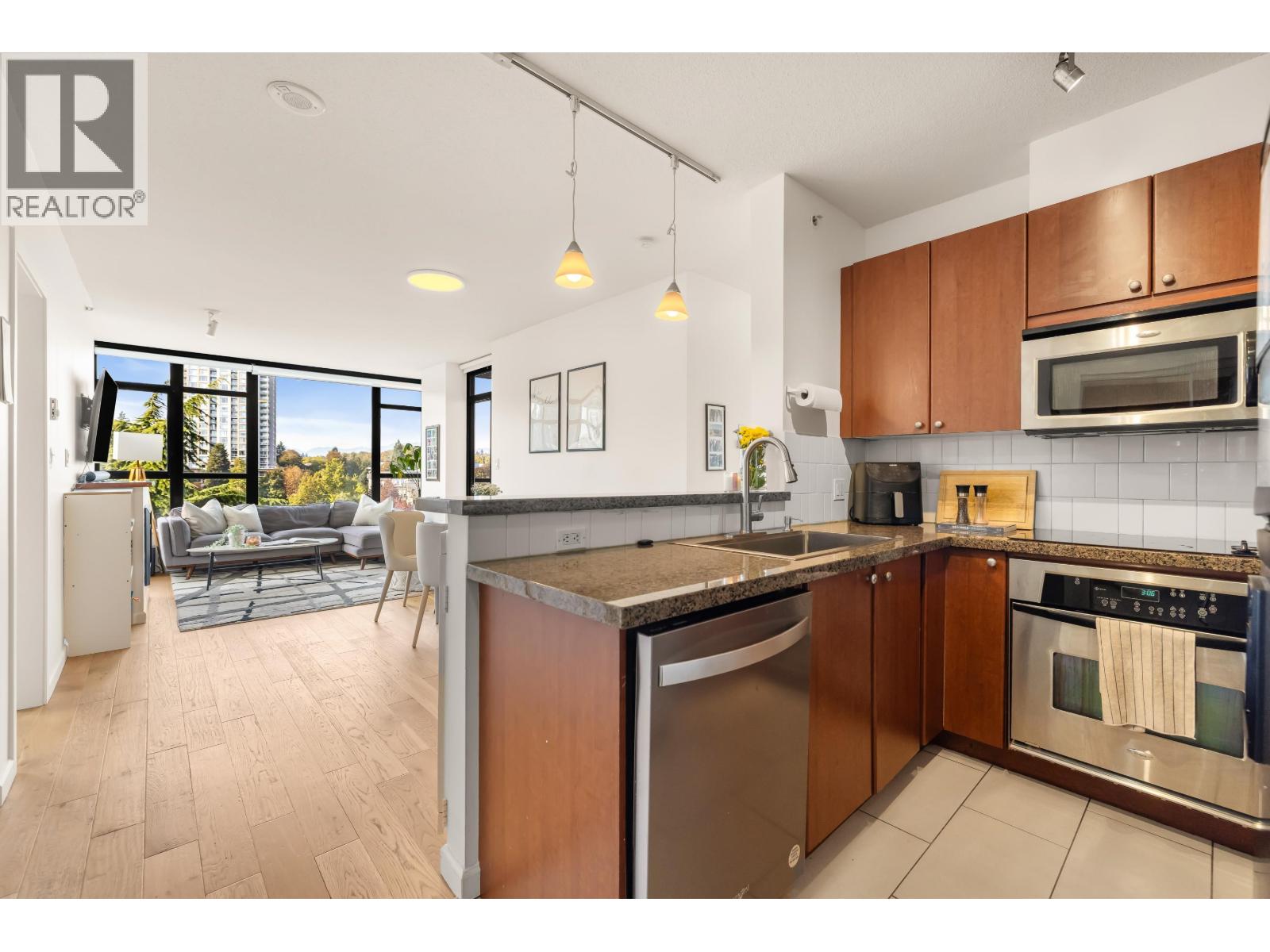 1105 15 E Royal Avenue, New Westminster, British Columbia  V3L 0A9 - Photo 13 - R3174993