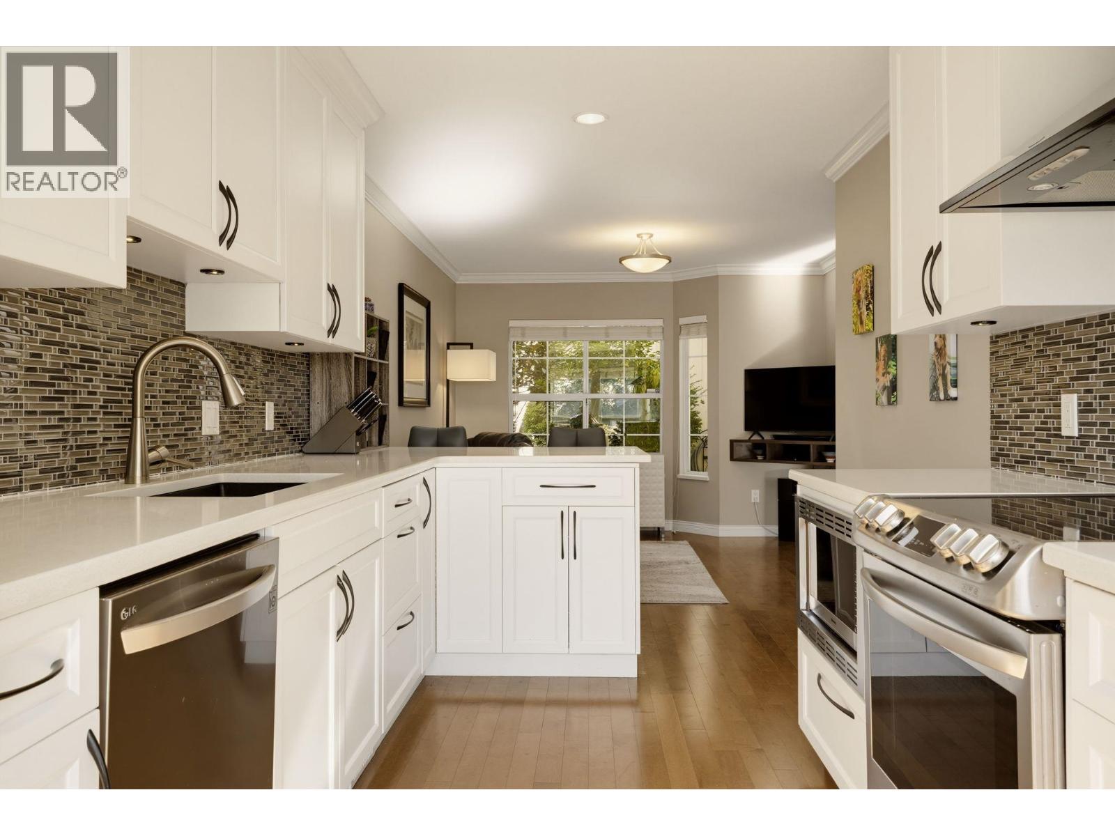 2204 Portside Court, Vancouver, British Columbia  V5P 4V1 - Photo 3 - R3174995