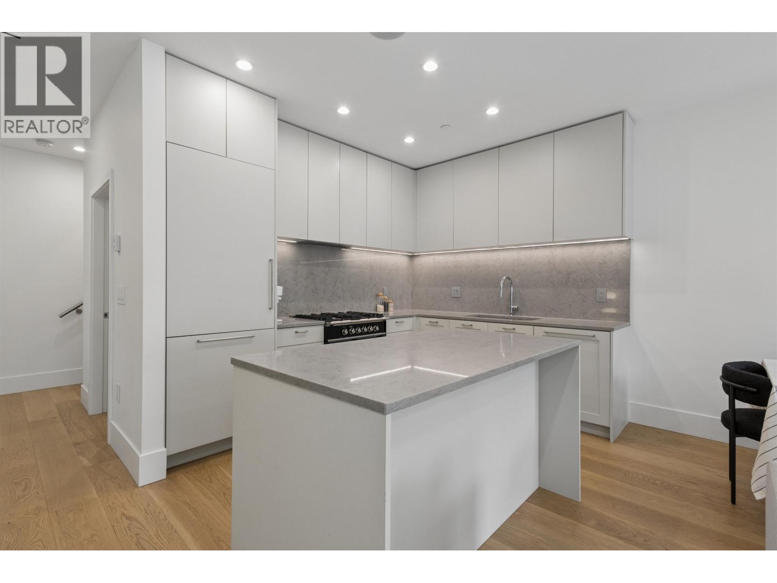 1014 E 16th Avenue, Vancouver, British Columbia  V5T 2W1 - Photo 3 - R3175001