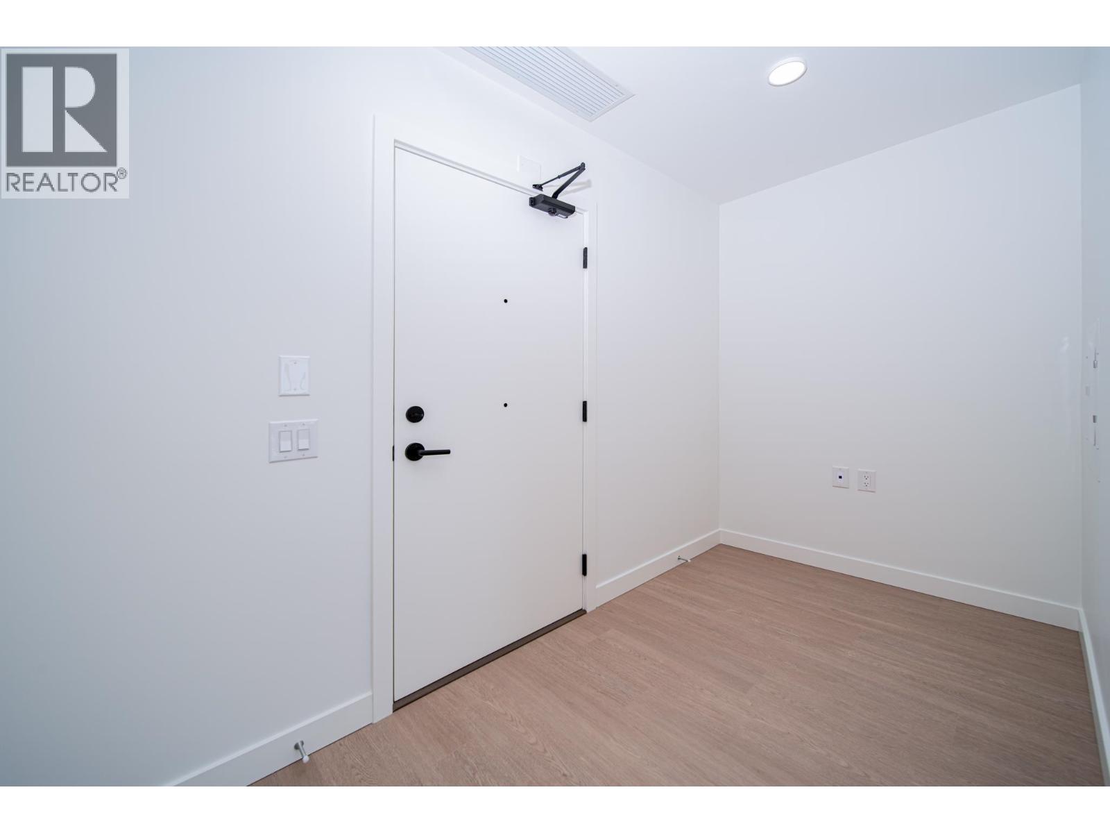 2604 699 Whitting Way, Coquitlam, British Columbia  V3J 0N7 - Photo 17 - R3175013