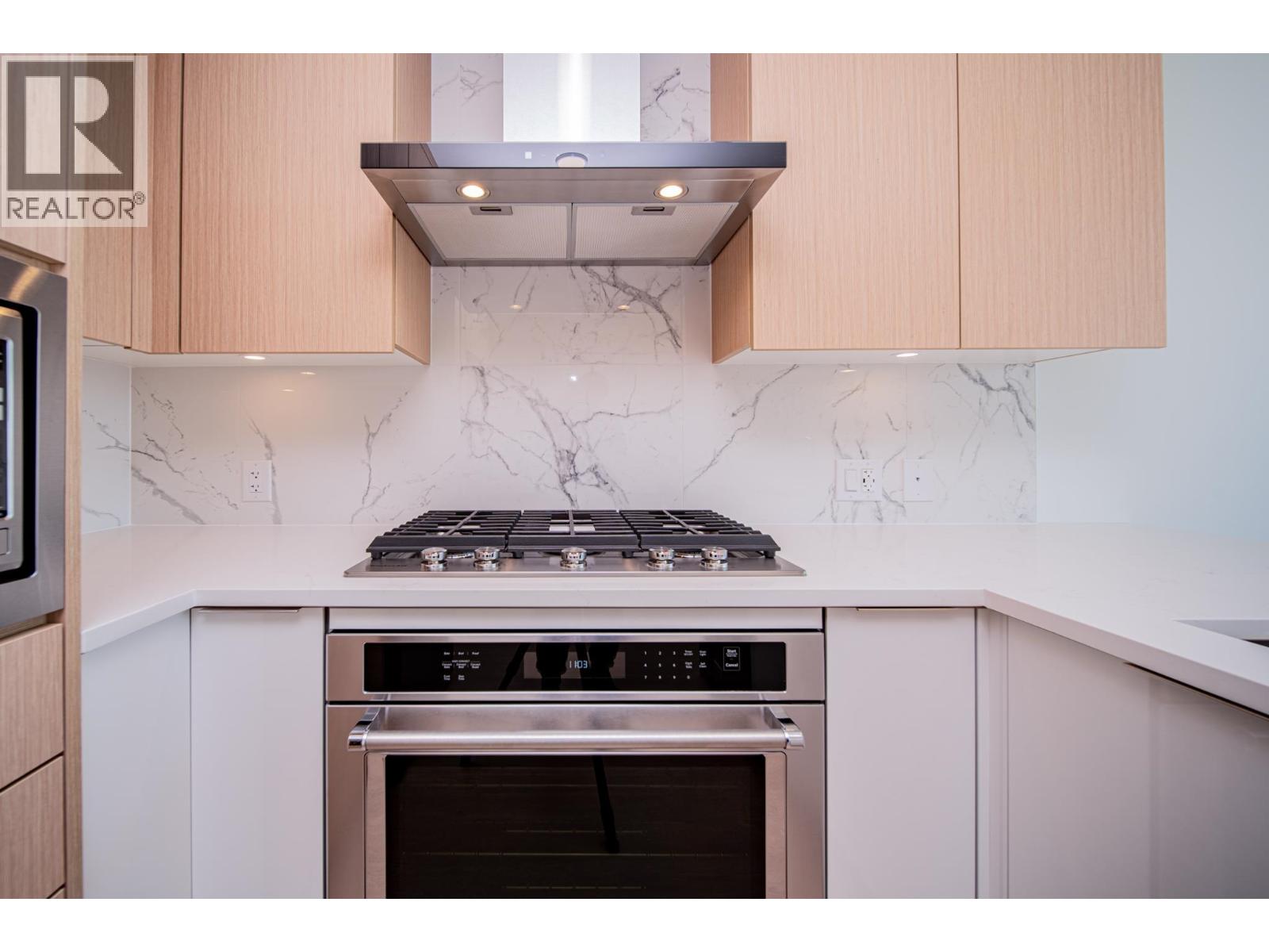 2604 699 Whitting Way, Coquitlam, British Columbia  V3J 0N7 - Photo 6 - R3175013