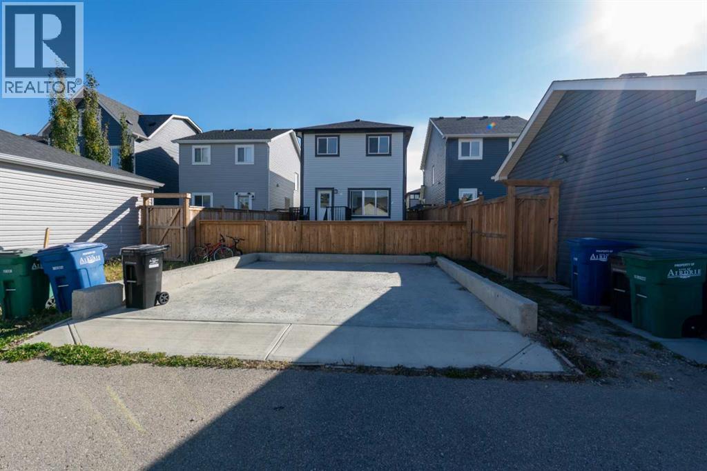 99 Hillcrest Close SW