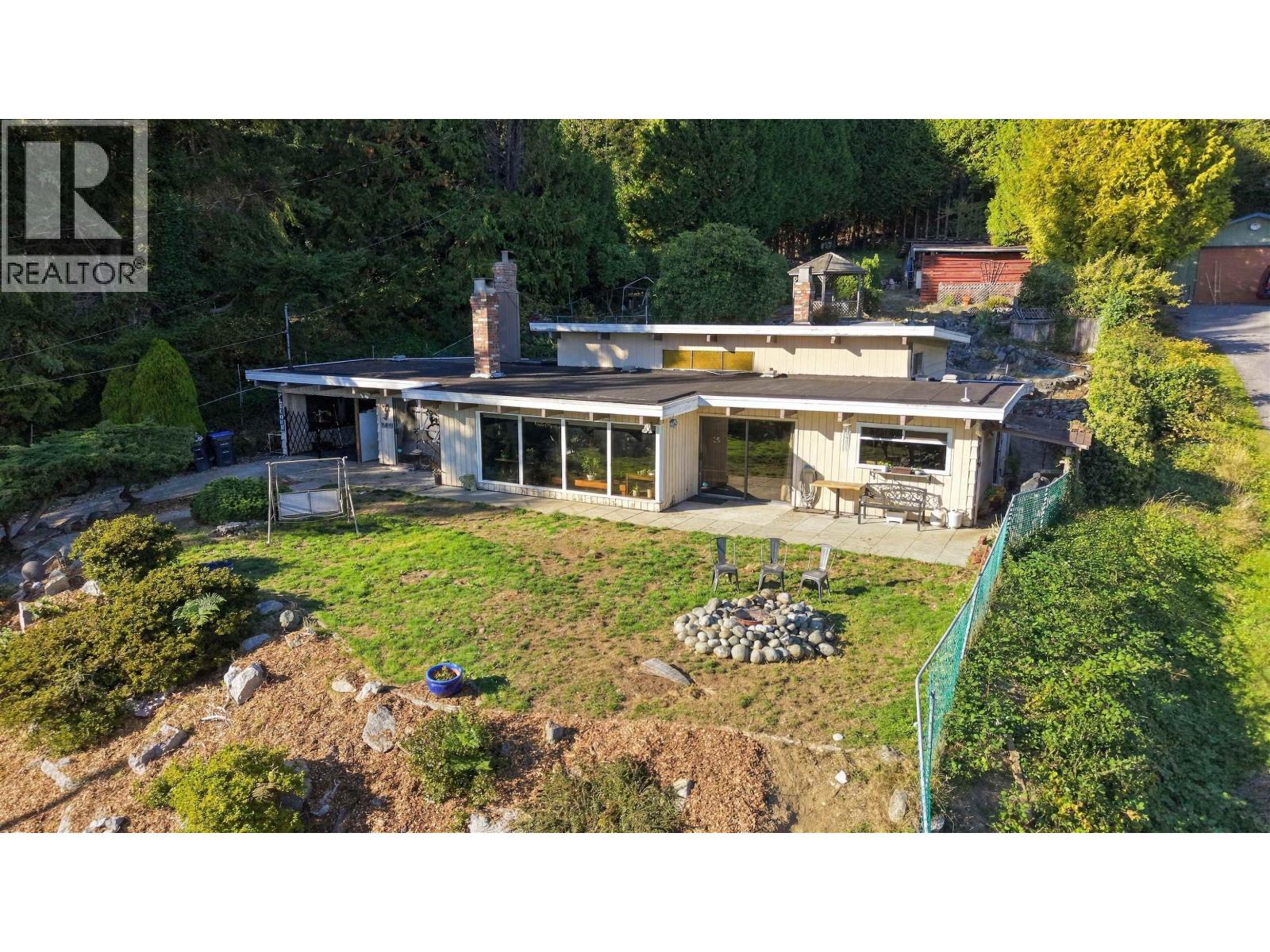 5430 LAWSON ROAD, sechelt, British Columbia