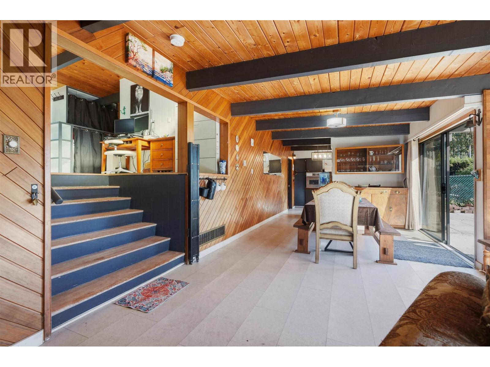 5430 Lawson Road, Sechelt, British Columbia  V7Z 0N1 - Photo 16 - R3174976