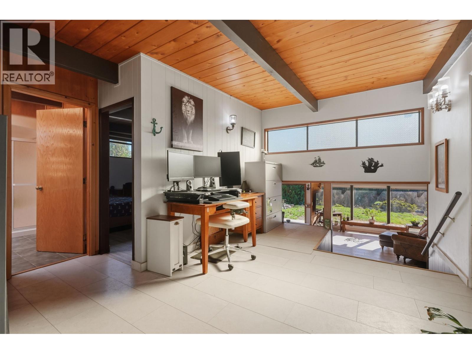 5430 Lawson Road, Sechelt, British Columbia  V7Z 0N1 - Photo 17 - R3174976
