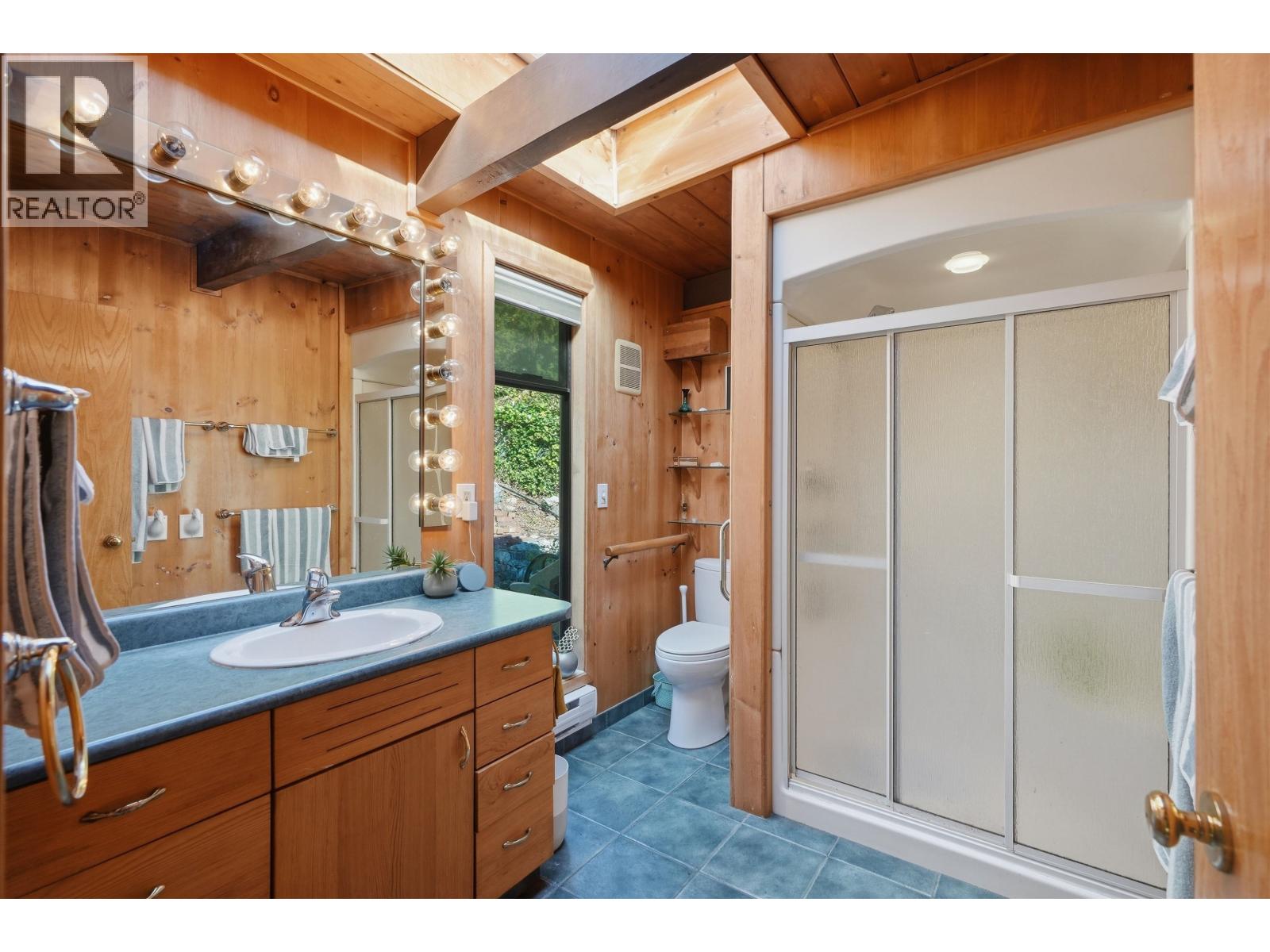 5430 Lawson Road, Sechelt, British Columbia  V7Z 0N1 - Photo 23 - R3174976